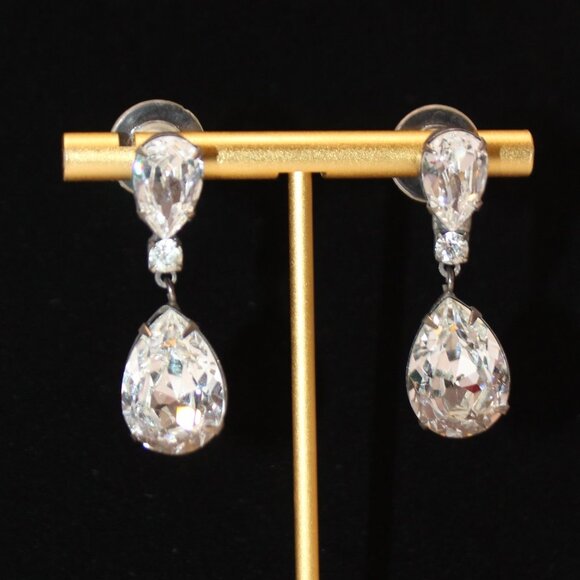 Jewelry - Vintage Dangle Rhinestone Teardrop Pierced Earrings